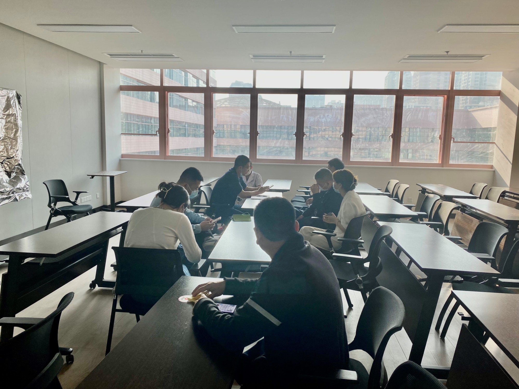 为搬迁紧锣密鼓筹备——记后勤管理部召开锦江院区二期工作进度全面检查会（二）