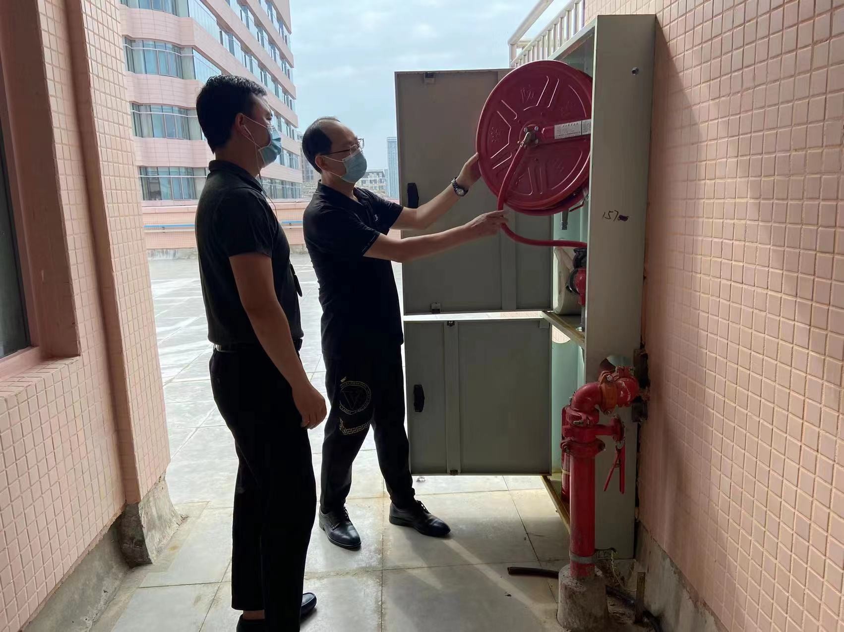 保卫部开展锦江院区二期安全大检查
——平安搬迁系列