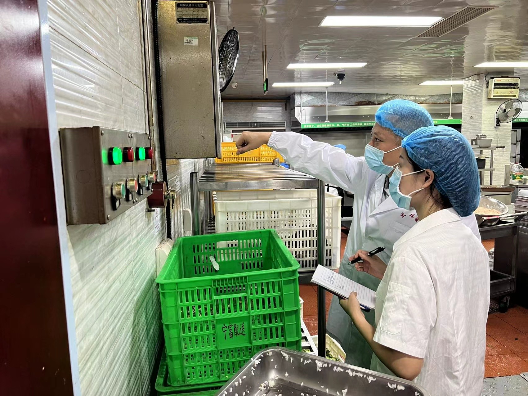 我院华西院区
开展6月安全生产大检查