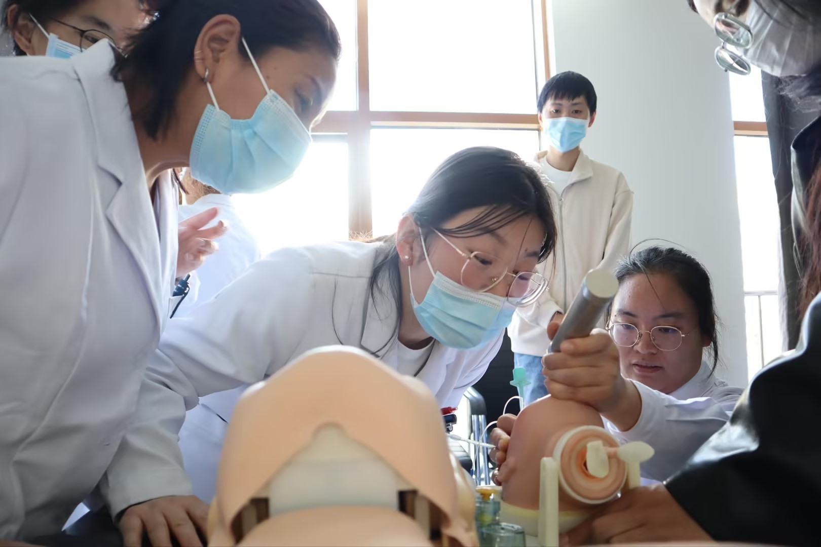援藏模拟导师助力儿科医疗人才培养