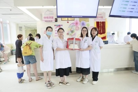 庆祝“中国医师节”—儿童保健科开展主题党日系列活动
