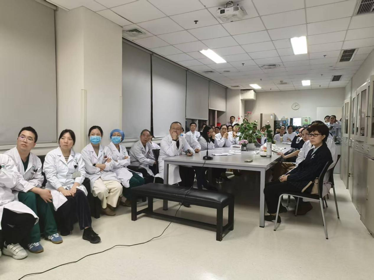  小儿外科举办关于新型冠状病毒防控的党建活动