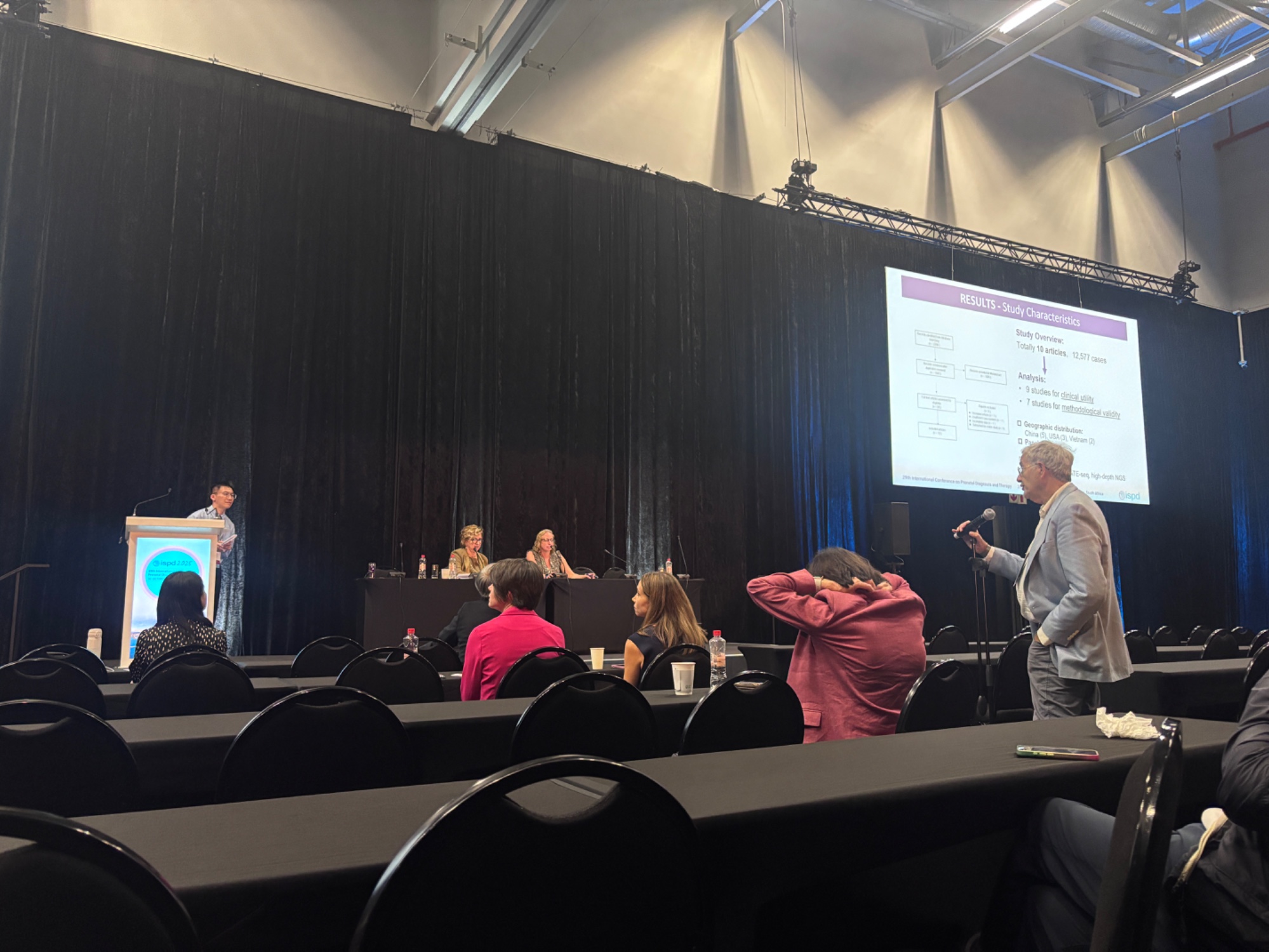  小儿外科举办关于新型冠状病毒防控的党建活动