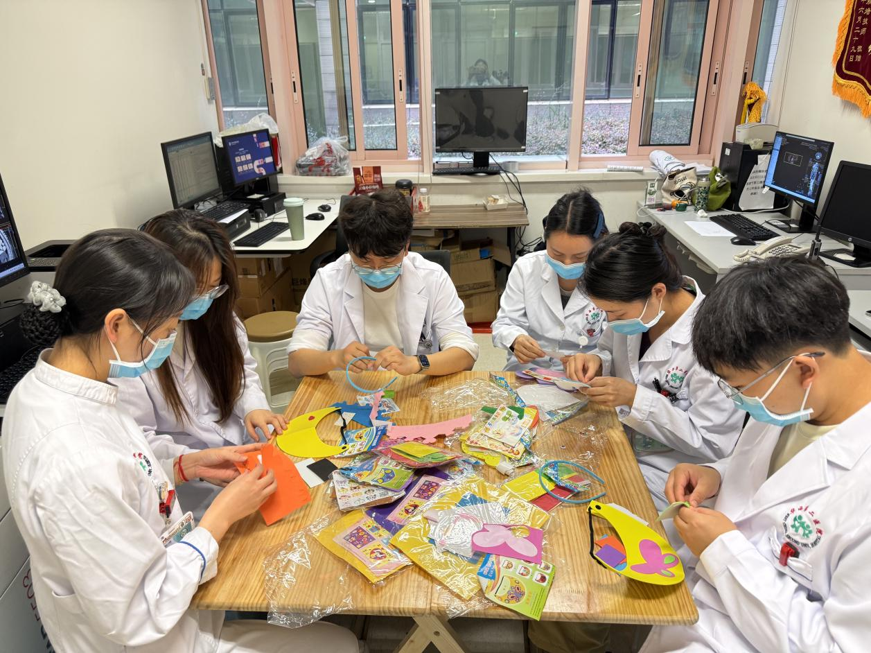 温情手作，凝聚青春——放射科团支部举办青年之家手工活动