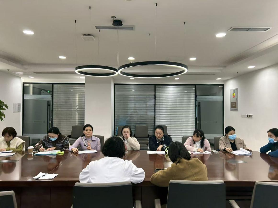  小儿外科举办关于新型冠状病毒防控的党建活动