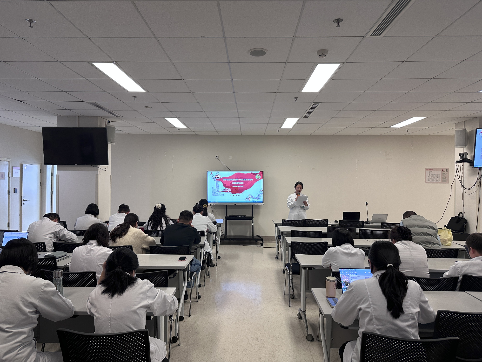 314b042d806dcfd1d9d6f1559a282f03