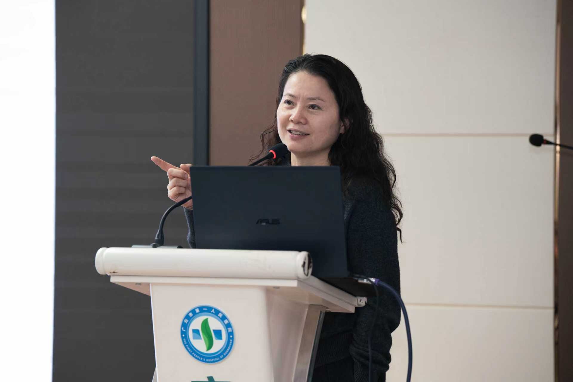  小儿外科举办关于新型冠状病毒防控的党建活动