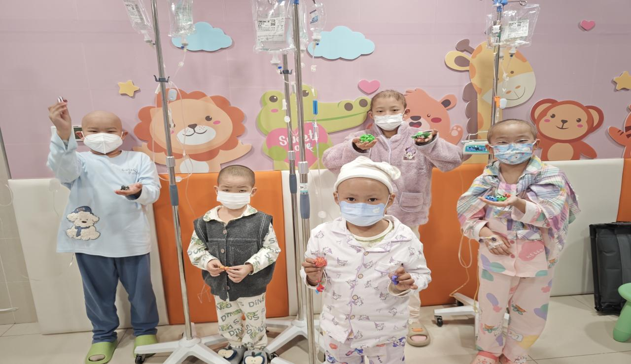 捏出“病毒与细菌”，小勇士在游戏中学习健康知识