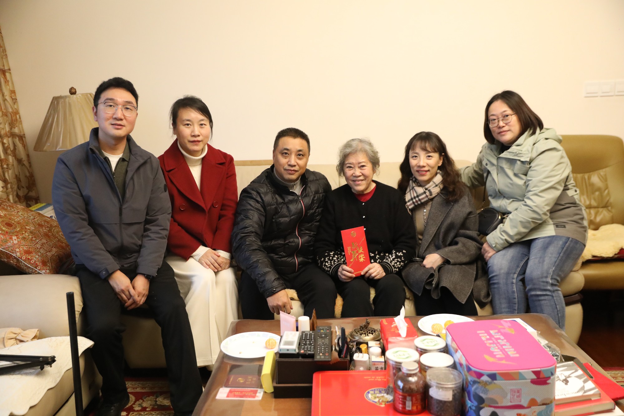 新春慰问暖人心 薪火相传启新程