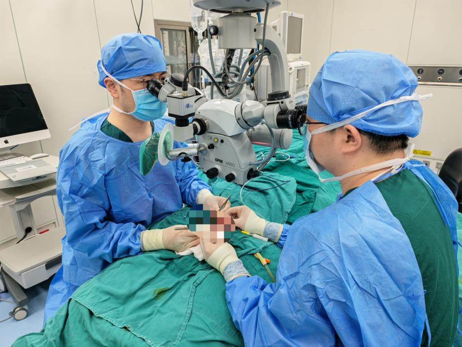  小儿外科举办关于新型冠状病毒防控的党建活动