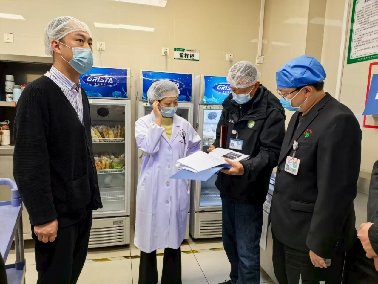  小儿外科举办关于新型冠状病毒防控的党建活动