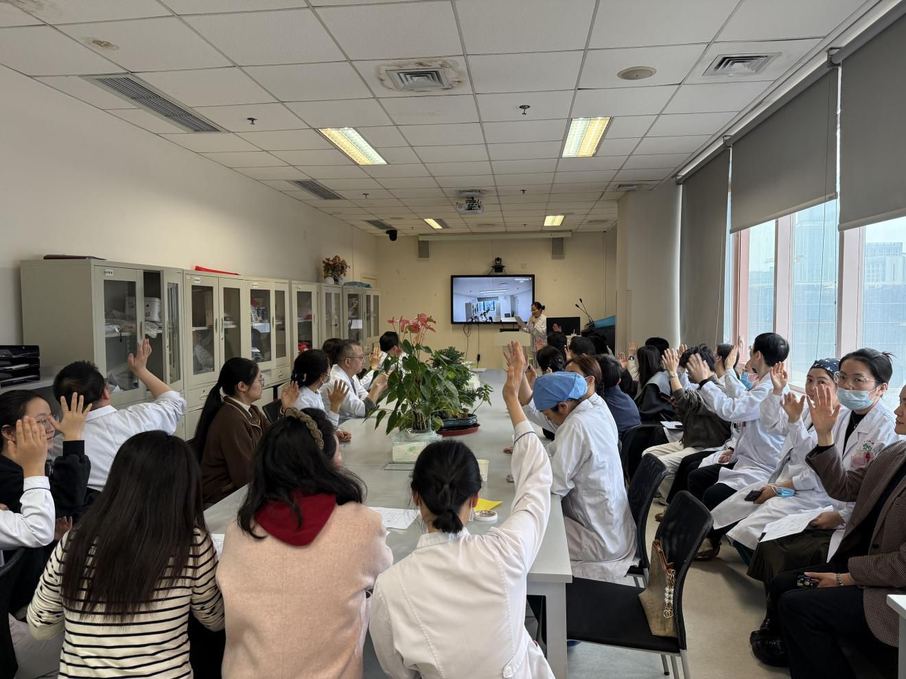 妇科党总支召开党员大会完成总支部委员会选举