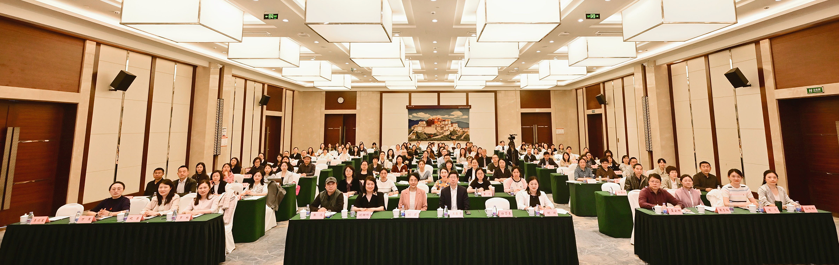  小儿外科举办关于新型冠状病毒防控的党建活动