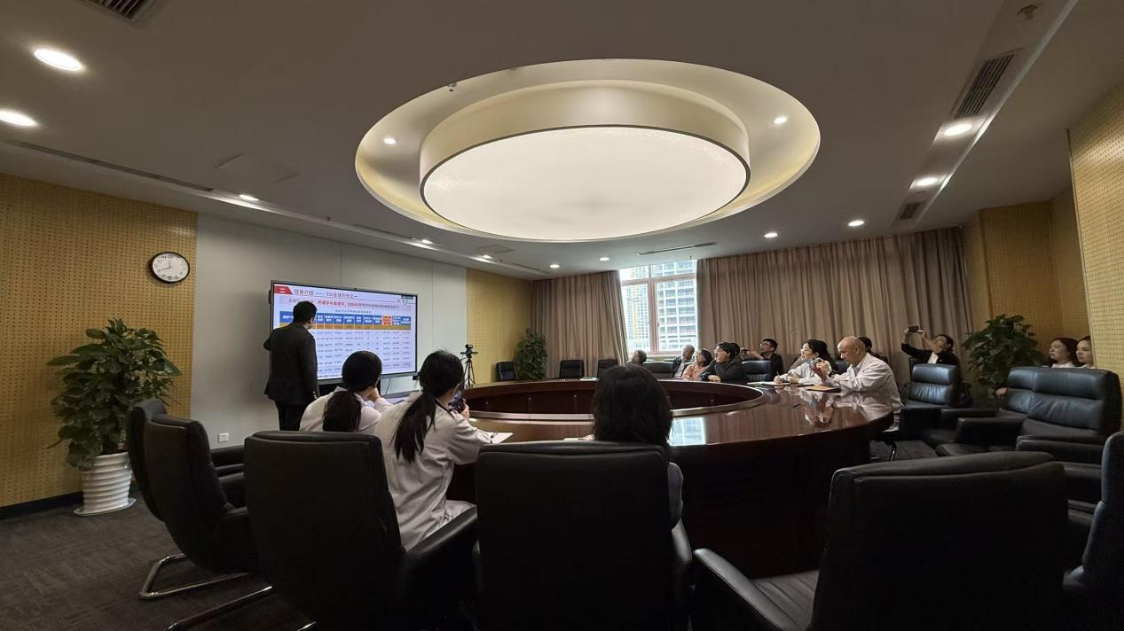  小儿外科举办关于新型冠状病毒防控的党建活动