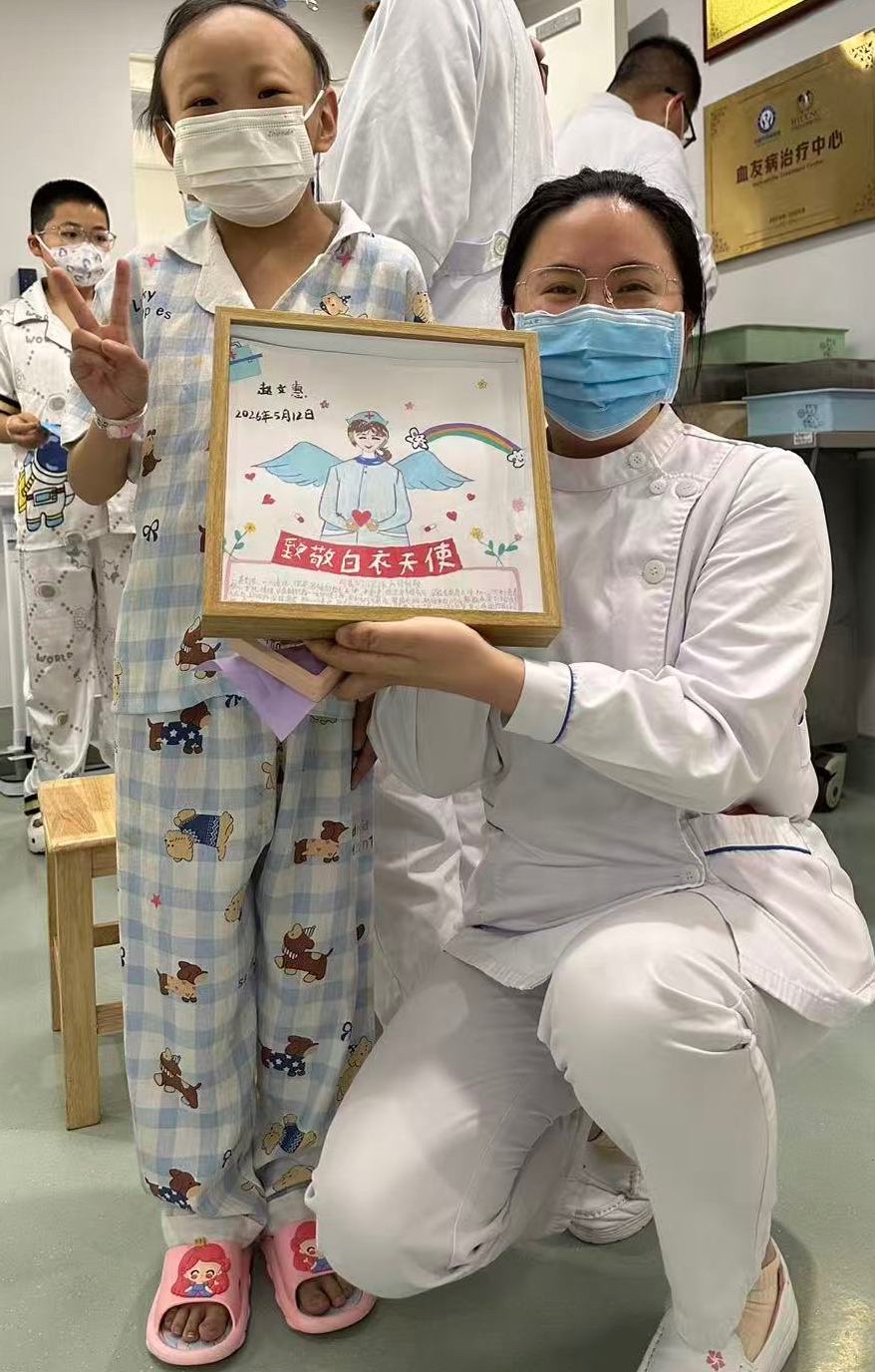 指尖温情 献给最美的你——儿童血液肿瘤科开展护士节特别活动