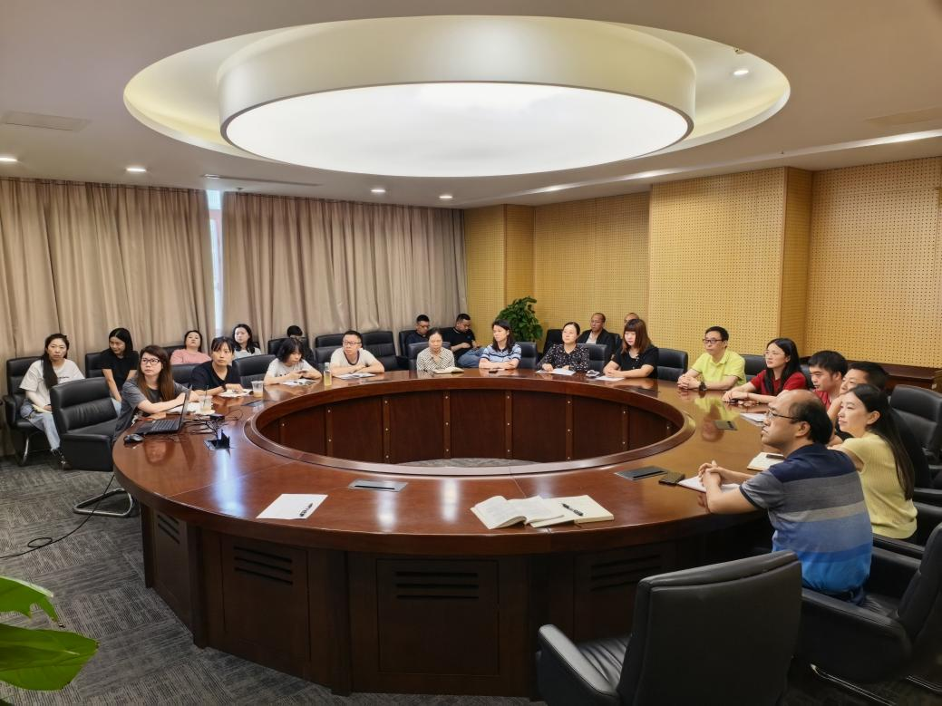 深学细悟全会精神 树牢正确政绩观
—— 后勤一党支部开展专题集中学习主题党日活动