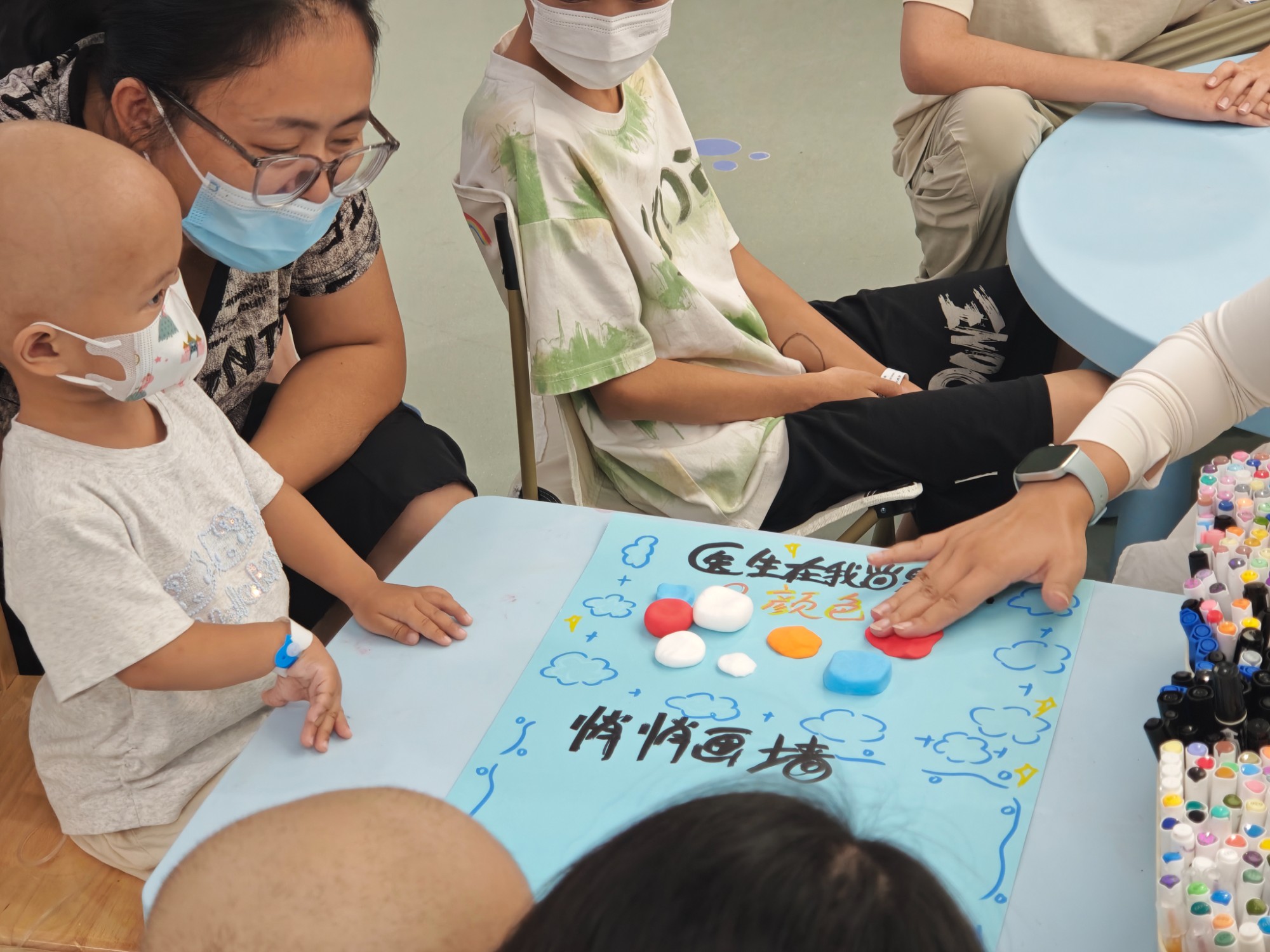 儿童血液肿瘤科举办“医路生花·共筑美好”医师节主题活动
