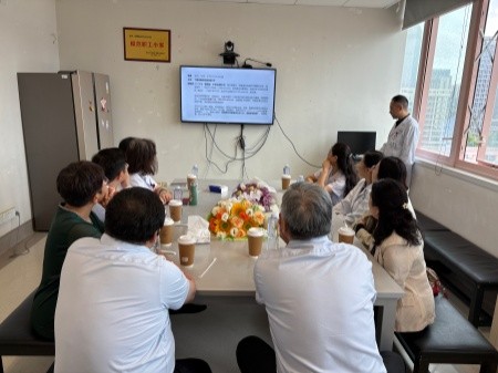  小儿外科举办关于新型冠状病毒防控的党建活动