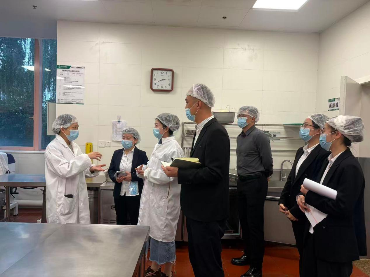 压实食品安全责任 严把食堂安全关口 —— 肖雪副院长调研锦江院区食堂运行管理工作